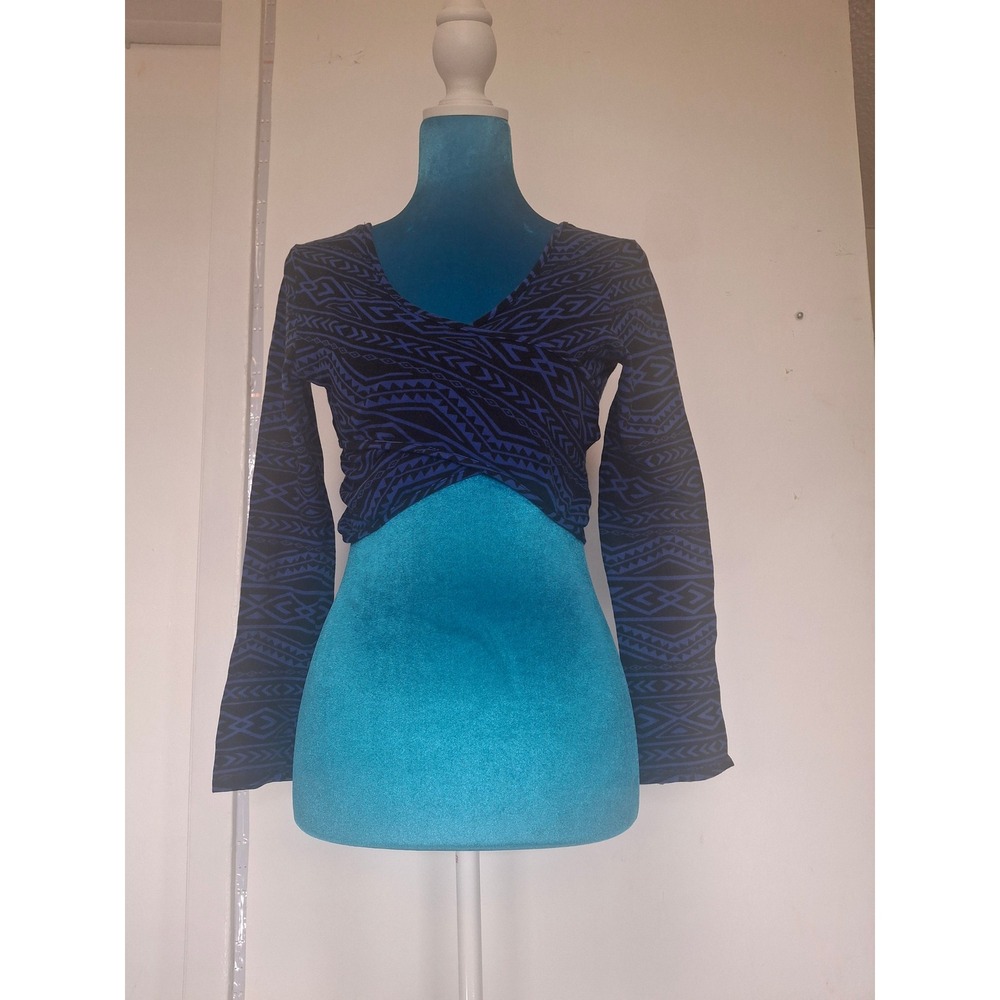 Forever 21 Blue Black Geometric Tribal Print Wrap Front Crop Top Long Sleeve M